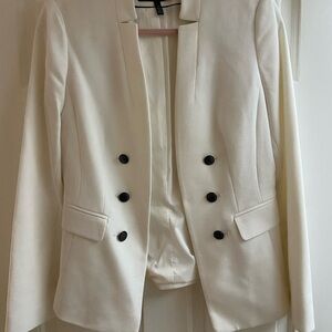 White House Black Market Ivory Blazer - Like New!